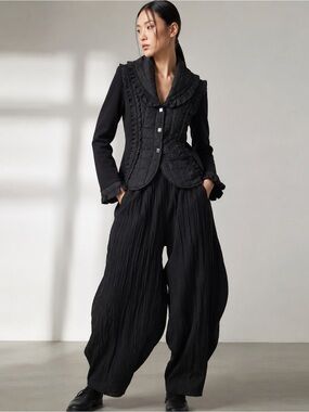 Vintage 90s Vivian Shyu Made in Italy Black Quilted Ruffle Trim Stretch Blazer